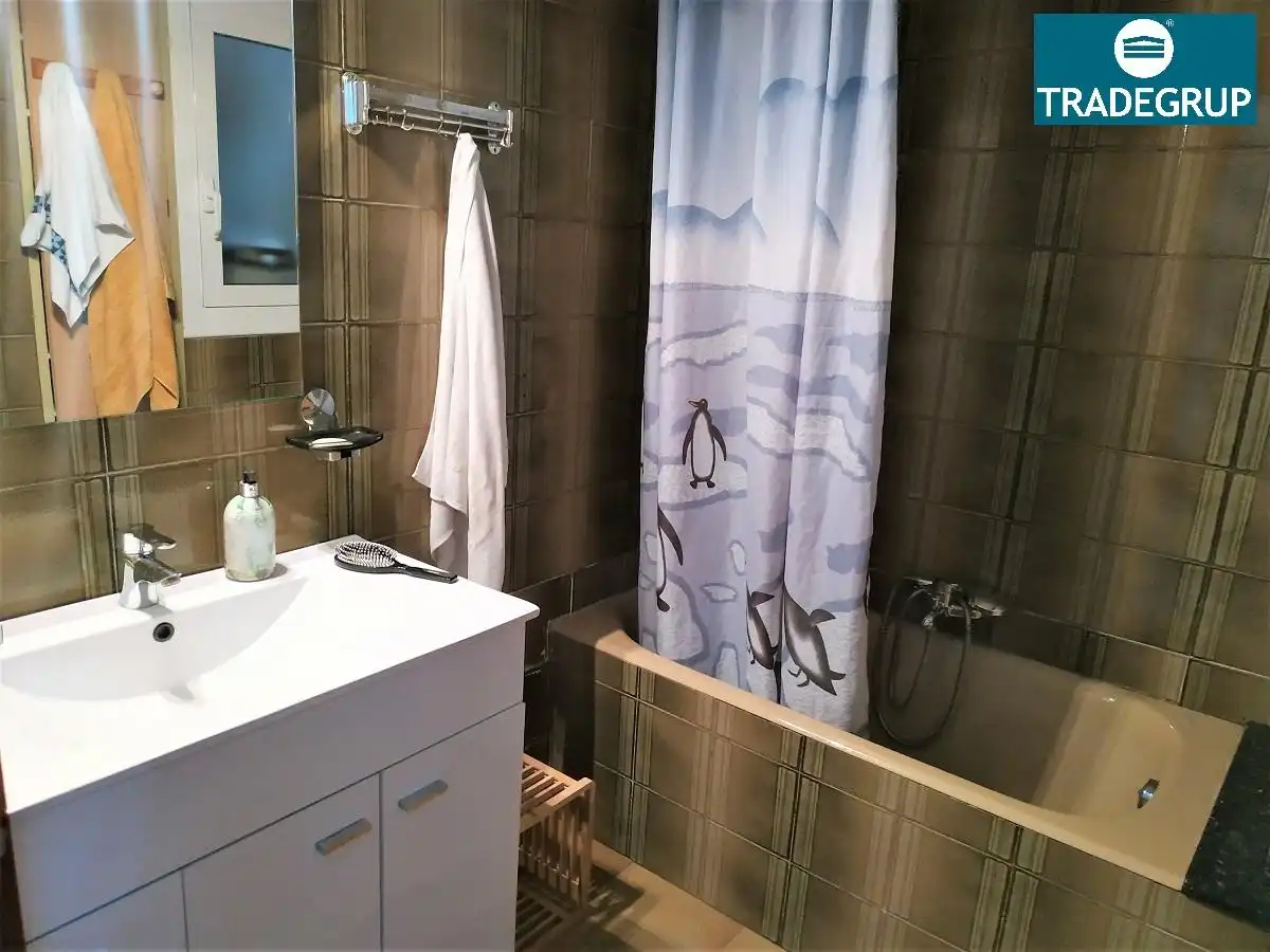 Baño de Piso en venta en Igualada con Calefacción, Terraza y Amueblado