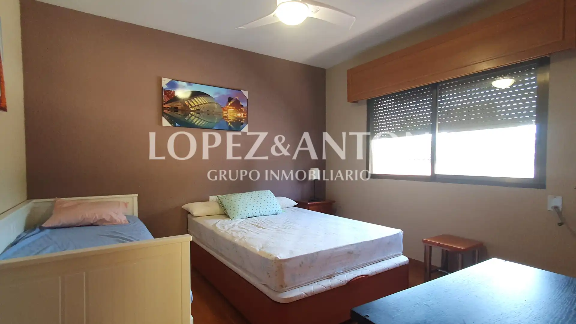 Bedroom of Houses for sale in L'Eliana  with Air Conditioner, Private garden and Terrace