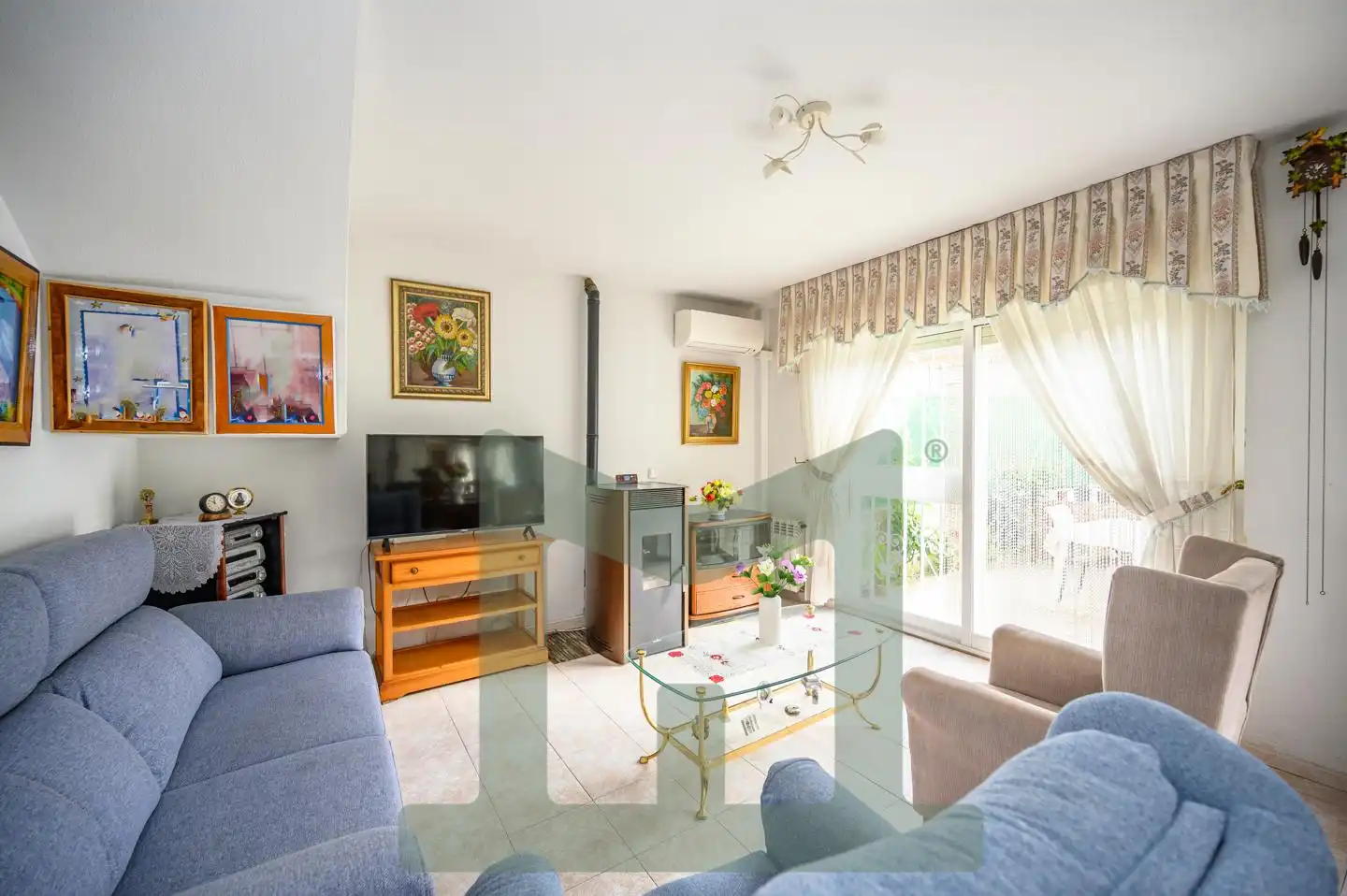 Sala d'estar de Casa o xalet en venda en Parla amb Aire condicionat i Calefacció