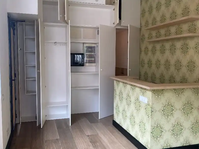 Local comercial de lloguer a calle de la plaça 8, imagen 4