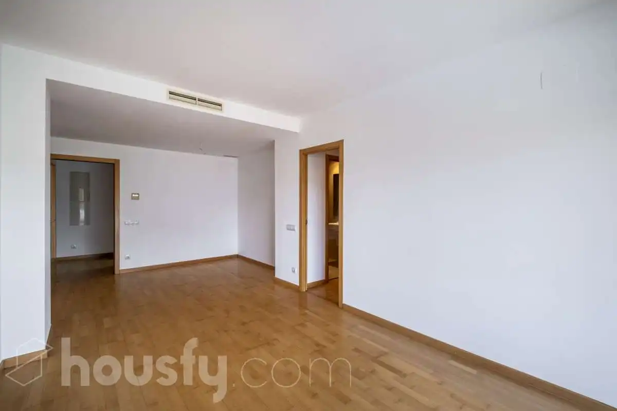Living room of Flat for sale in Sant Cugat del Vallès  with Air Conditioner, Heating and Private garden