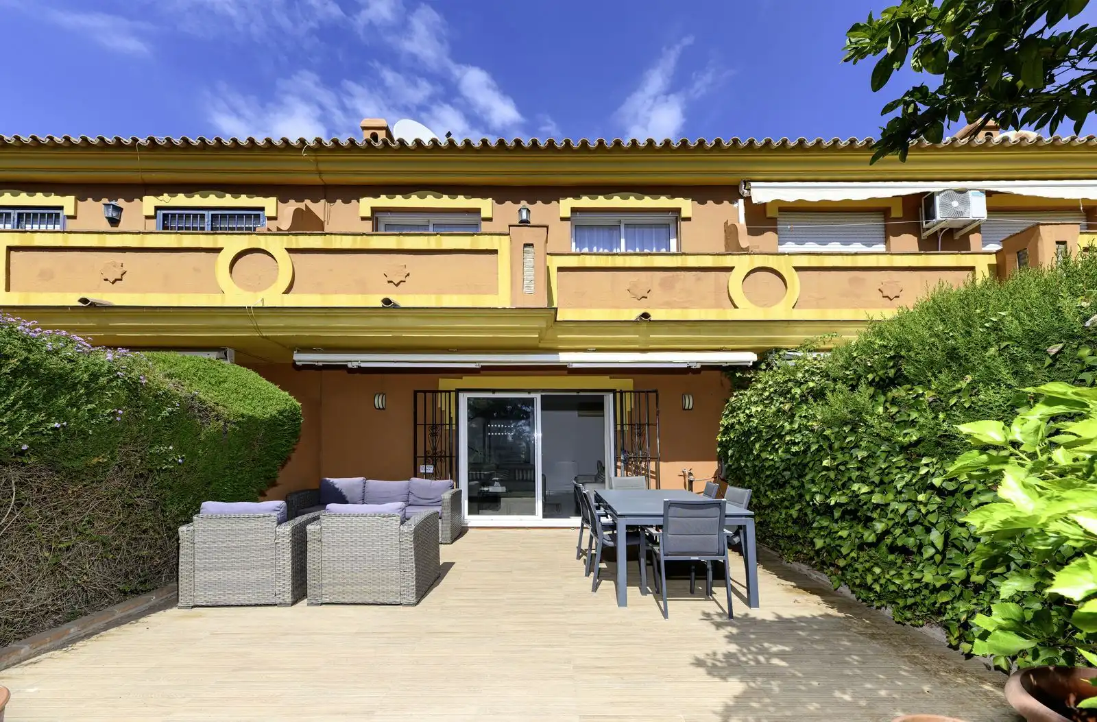Villa mit Pool zum Verkauf in Calle Dunas de Casasola 9E