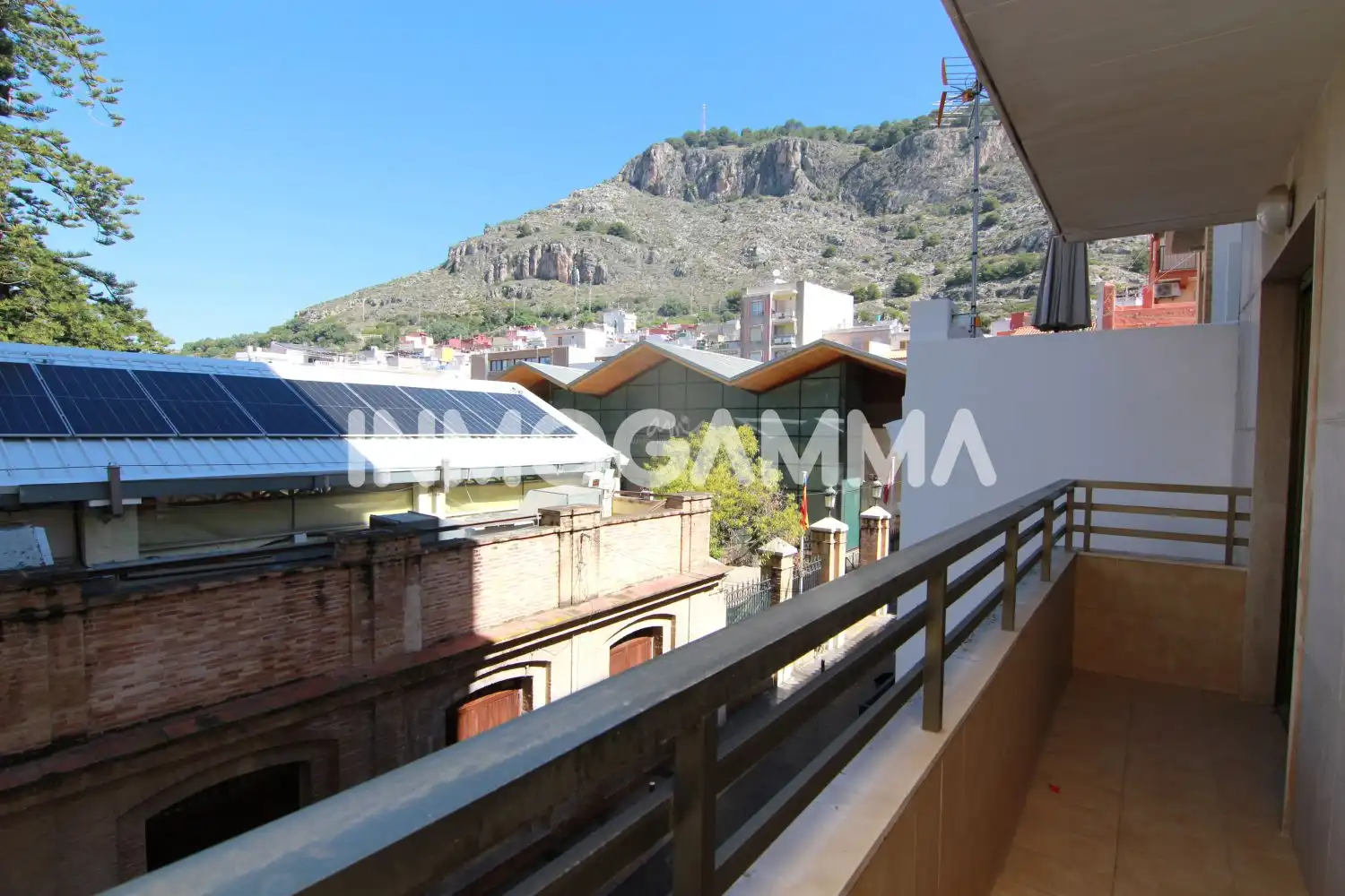 Außenansicht von Büro zum Verkauf in Cullera mit Terrasse