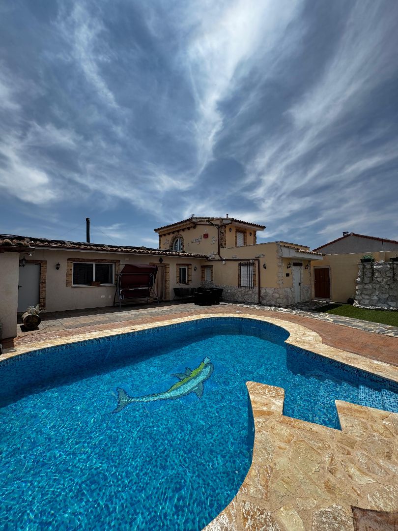 Schwimmbecken von Country house zum verkauf in La Pedraja de Portillo  mit Heizung, Privatgarten und Terrasse
