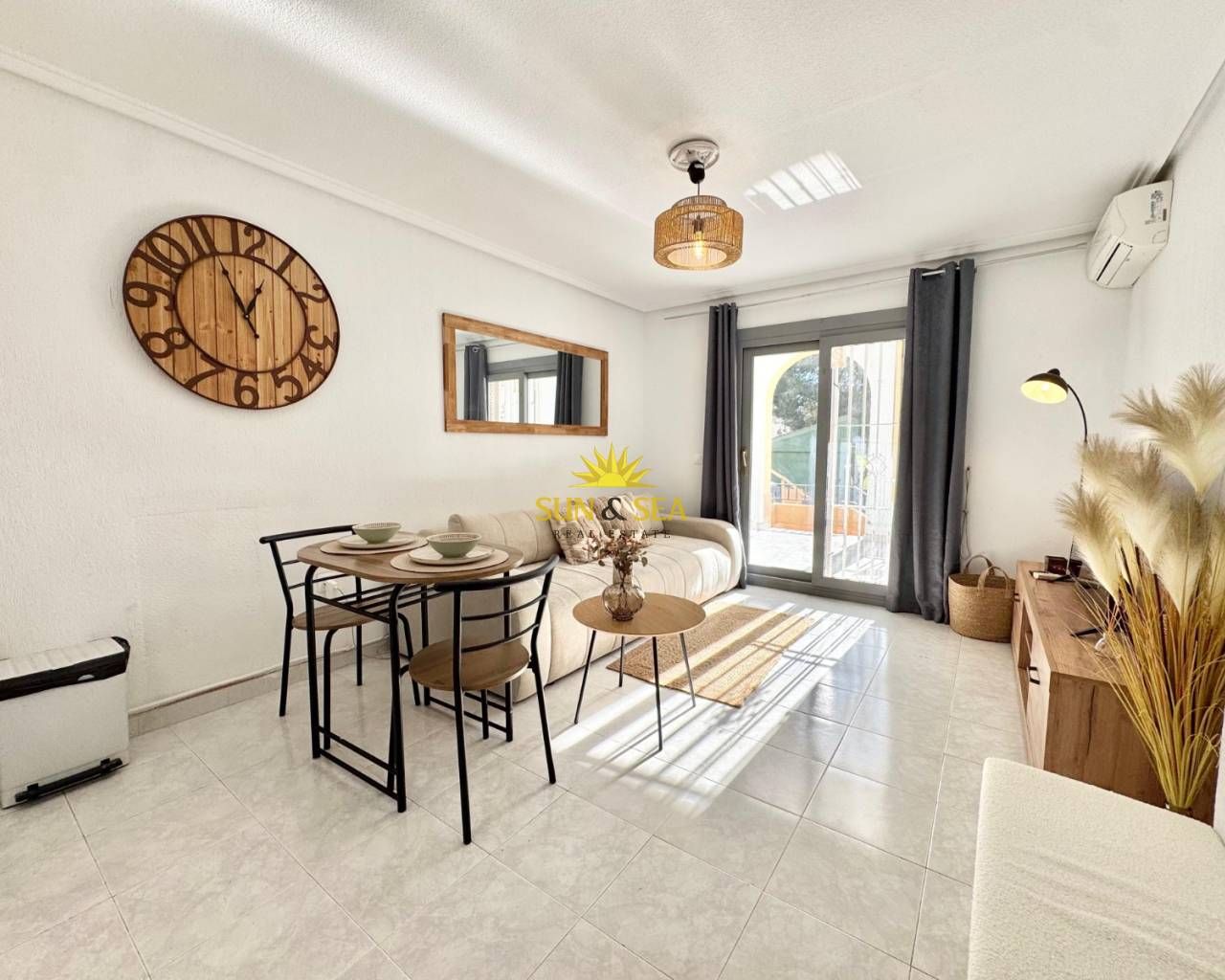 Sala d'estar de Casa o xalet de lloguer en Rojales amb Aire condicionat, Terrassa i Moblat