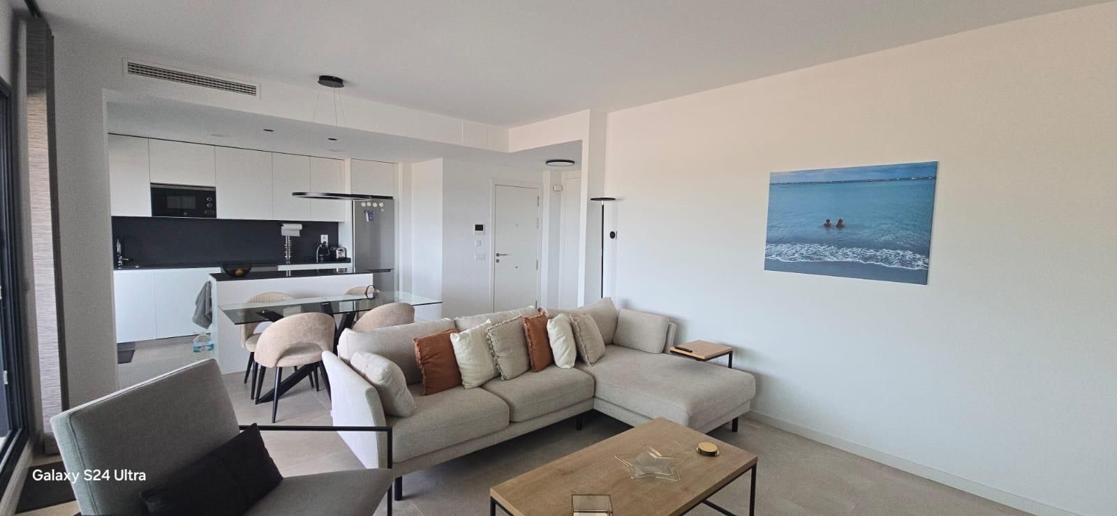 Sala d'estar de Pis de lloguer en Torremolinos amb Aire condicionat, Calefacció i Jardí privat