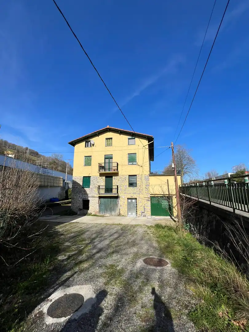 Vista exterior de Piso en venta en Andoain con Calefacción, Terraza y Trastero