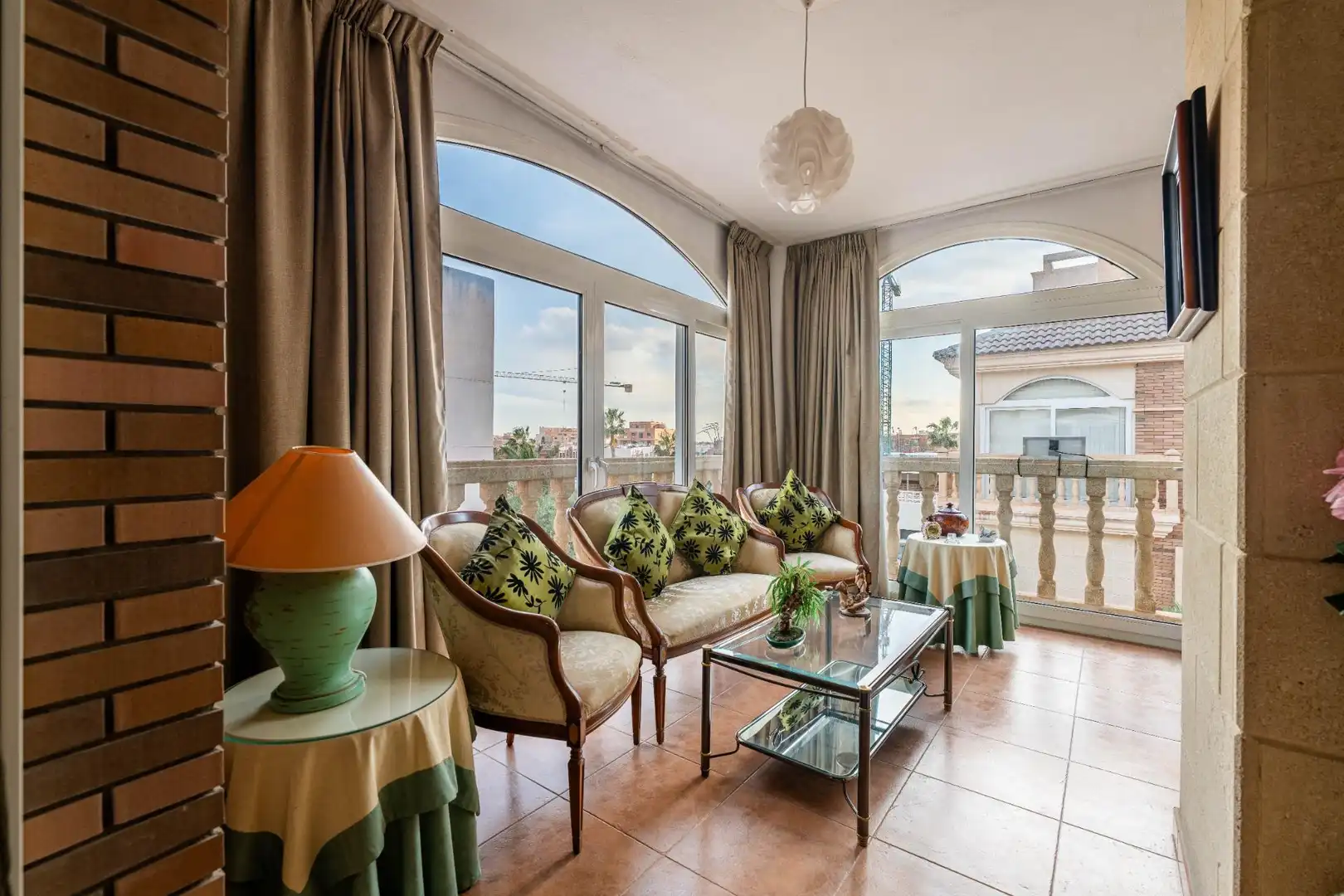 Living room of Houses for sale in Roquetas de Mar  with Air Conditioner, Private garden and Terrace
