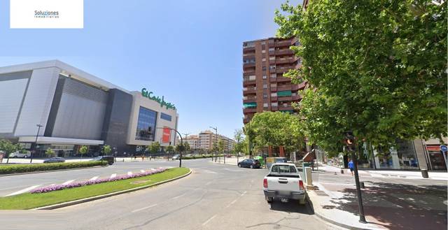 Local comercial en Alquiler en Parque Sur