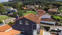 Vista exterior de Casa o xalet en venda en Polanco amb Calefacció, Jardí privat i Terrassa