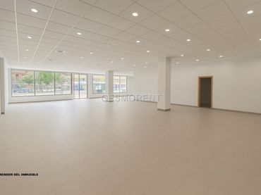 Local comercial en venda a Llevant