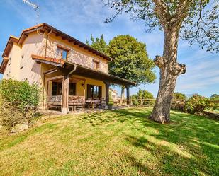 Jardí de Casa o xalet en venda en Llanes amb Calefacció, Jardí privat i Terrassa