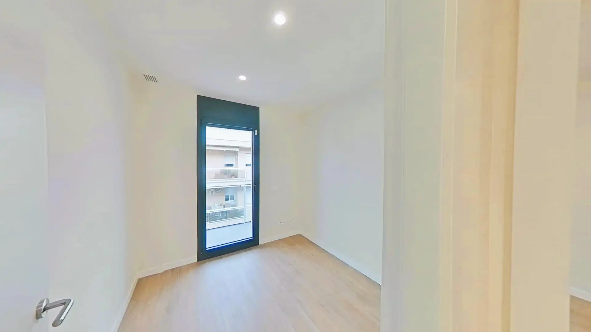 Habitación de Ático en venta en Cubelles con Aire acondicionado, Calefacción y Jardín privado