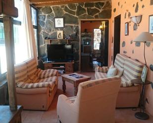 Sala d'estar de Casa o xalet en venda en San Bartolomé de Tirajana amb Jardí privat, Terrassa i Piscina
