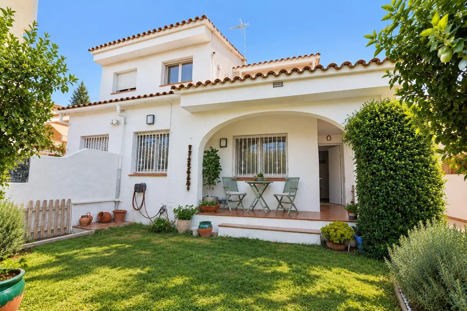 Terraced house with terrace for sale in Calle SANTIAGO RUSIÑOL, imagen 5