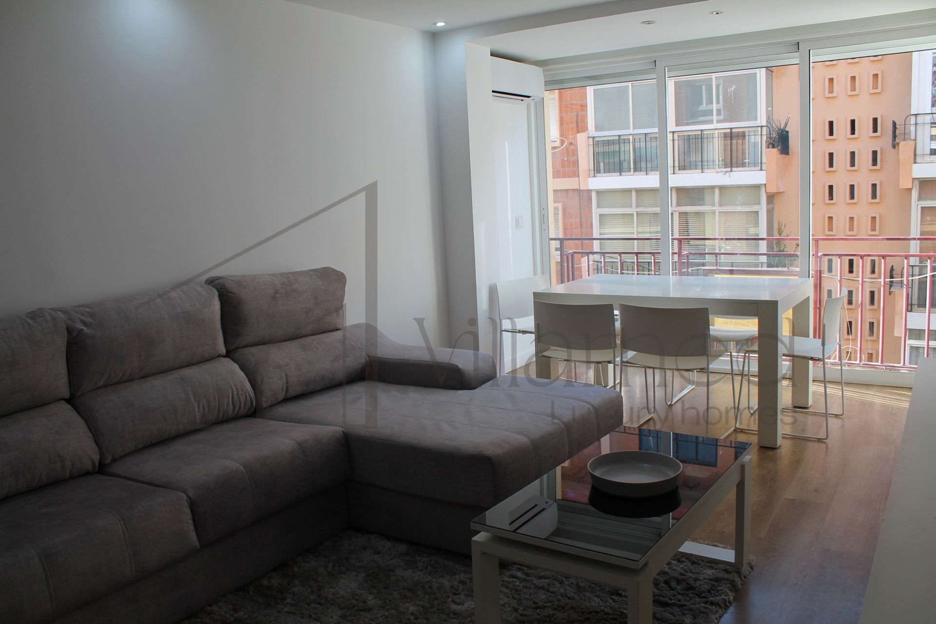 Living room of Flat to rent in  Valencia Capital  with Air Conditioner, Heating and Furnished