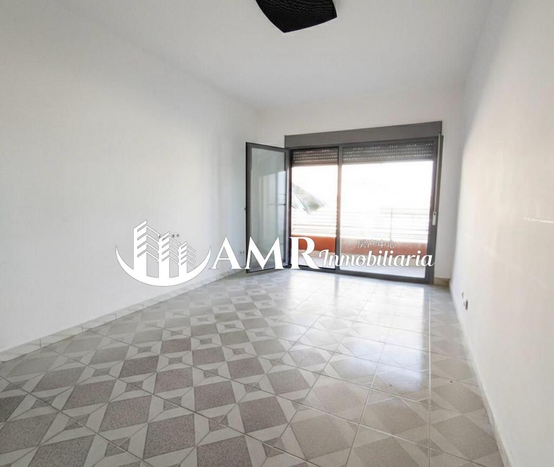 Exterior view of Flat for sale in Parla  with Terrace, Balcony and Internet