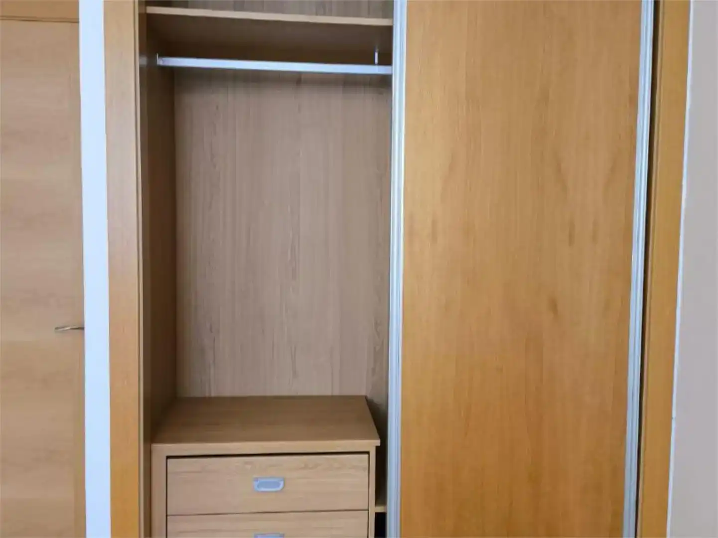Schlafzimmer von Wohnung zum Verkauf in Onil mit Balkon