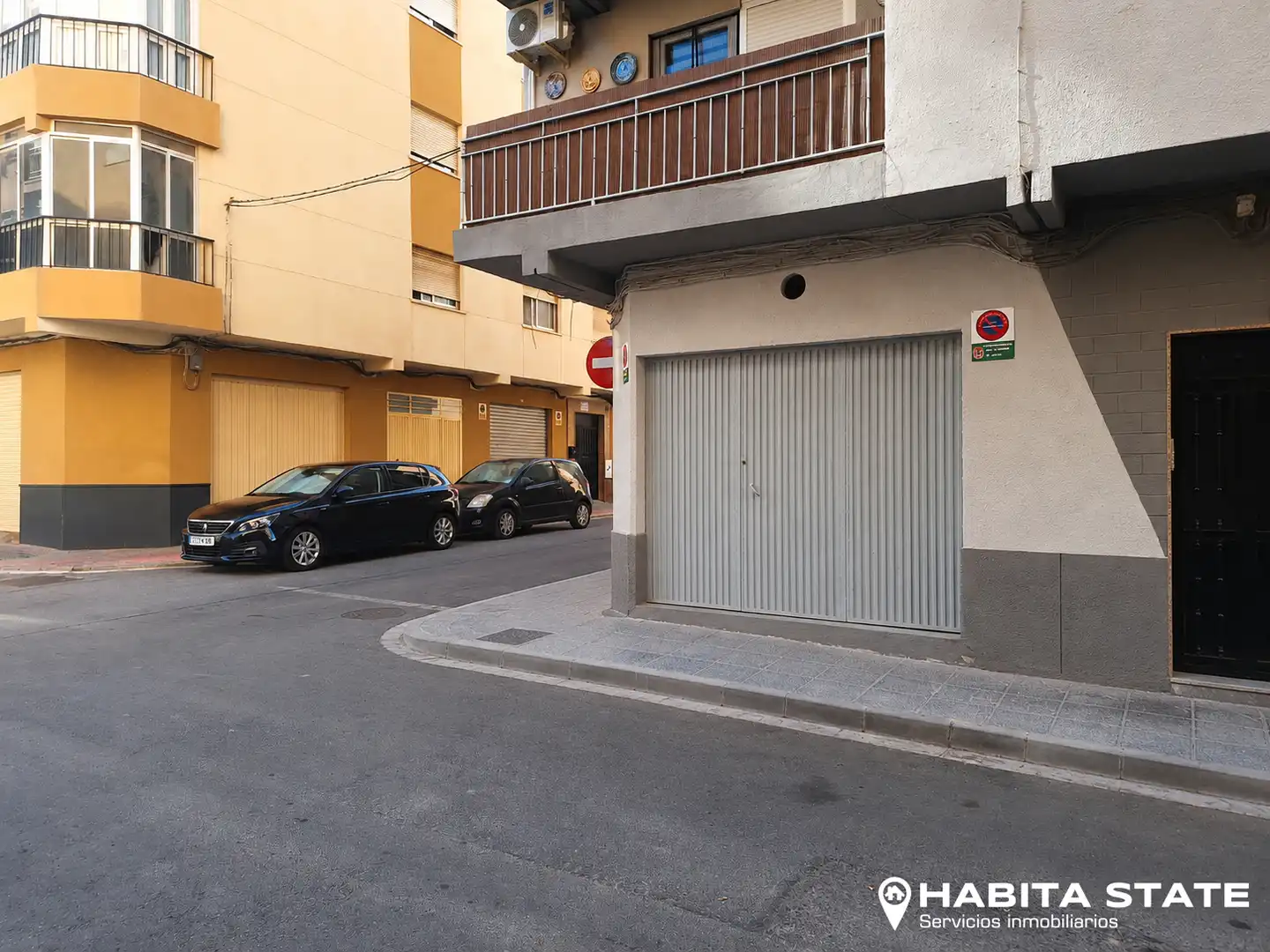 Aparcament de Local en venda en Almería