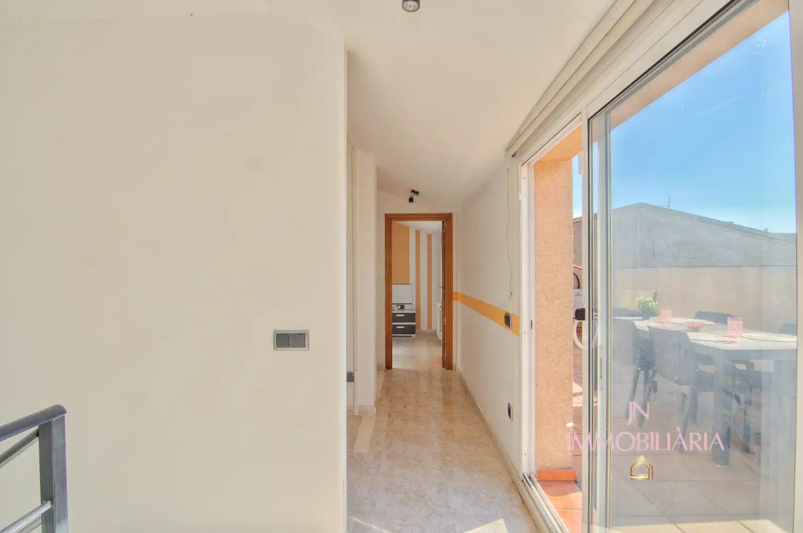 Maisonette zum Verkauf in Esparreguera mit Klimaanlage, Heizung und Terrasse