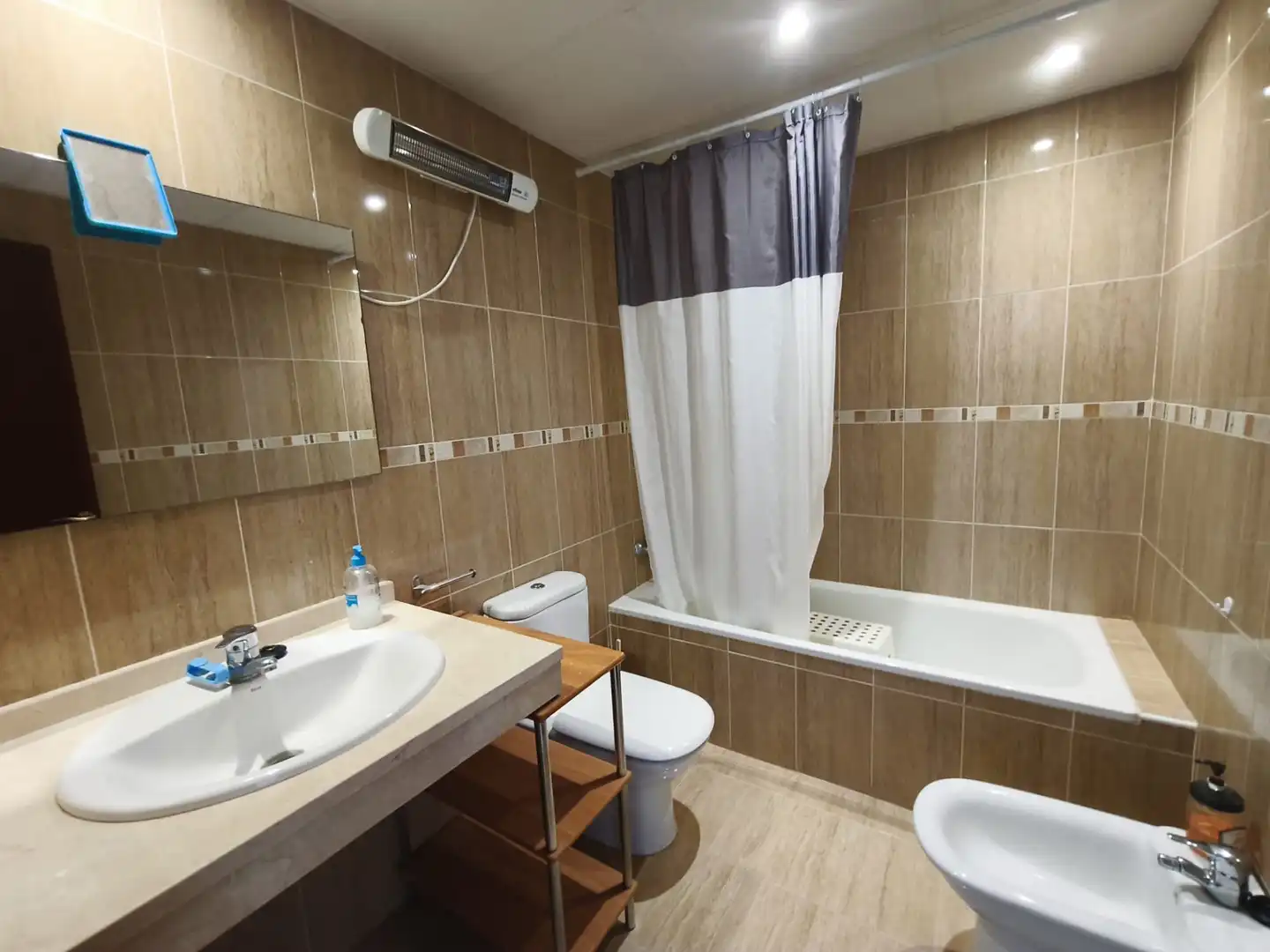 Bany de Pis en venda en Fuengirola amb Terrassa i Piscina comunitària
