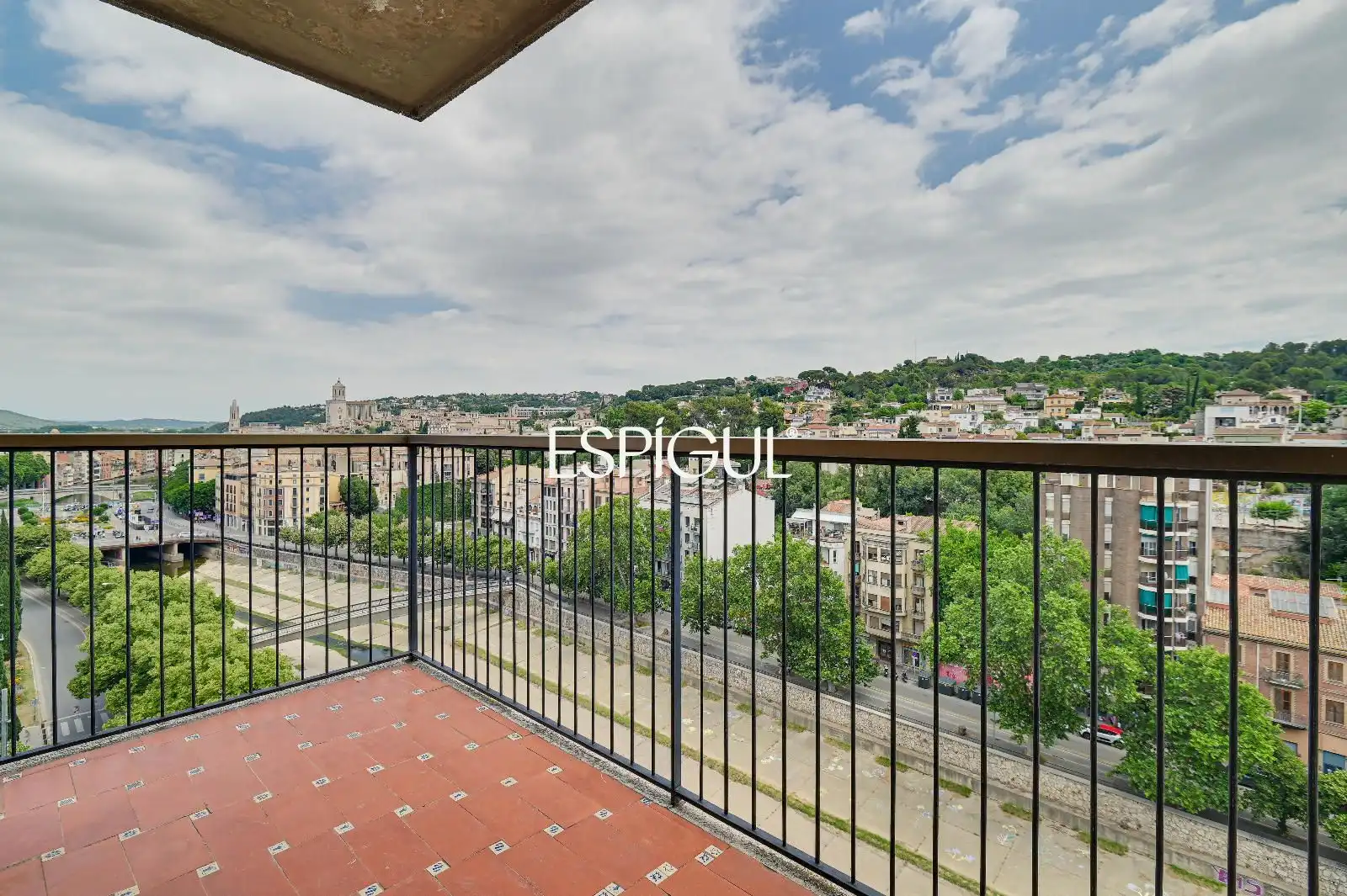 Terraza de Piso en venta en Girona con Calefacción, Parquet y Amueblado