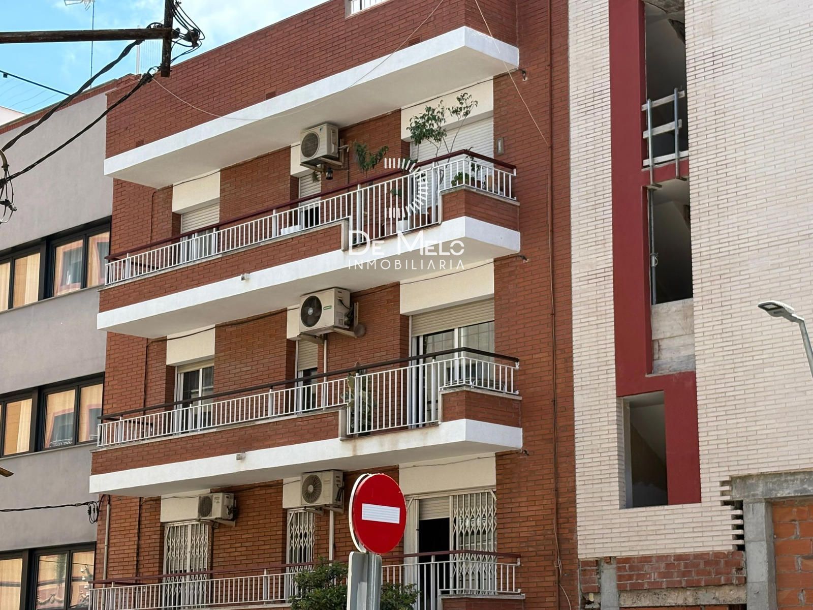 Exterior view of Flat to rent in L'Hospitalet de Llobregat  with Air Conditioner, Heating and Terrace
