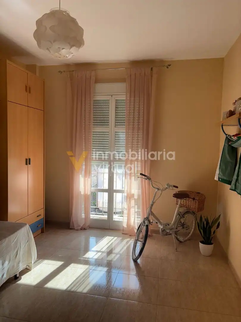 Dormitori de Casa o xalet en venda en Lucena amb Moblat