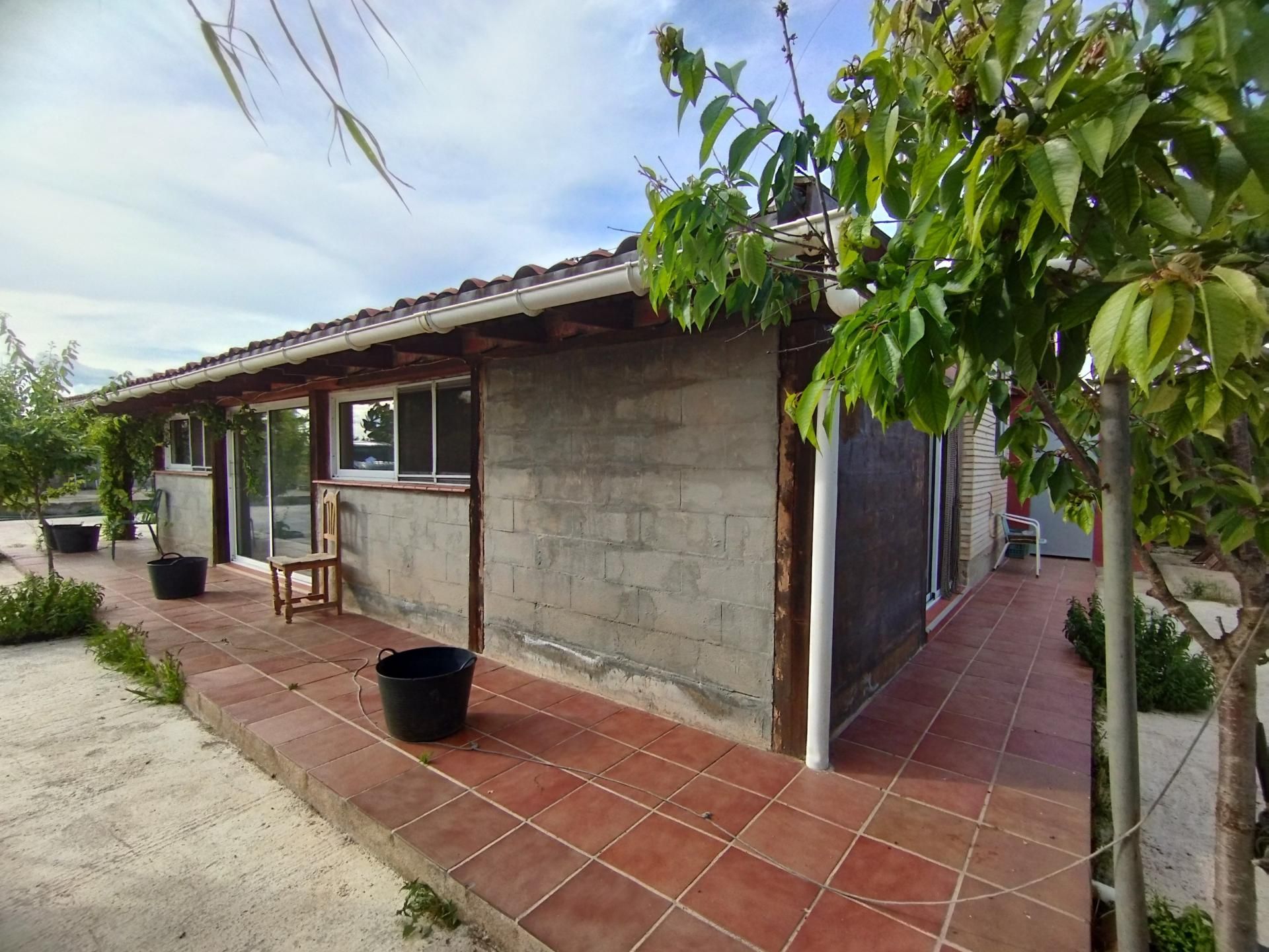 Vista exterior de Finca rústica en venda en Vinaròs amb Terrassa i Piscina