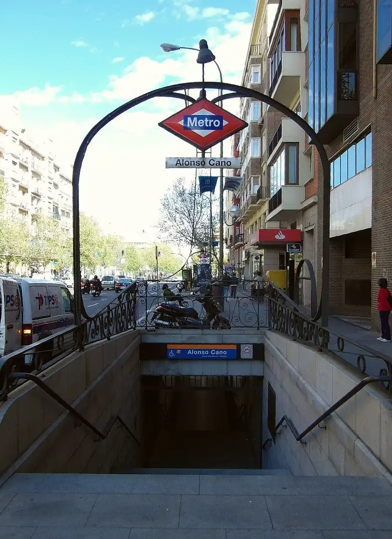 Piso de alquiler en Calle de Vargas, Ríos Rosas - Nuevos Ministerios