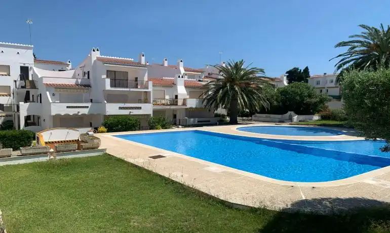 Piscina de Pis en venda en Roses amb Calefacció, Jardí privat i Moblat