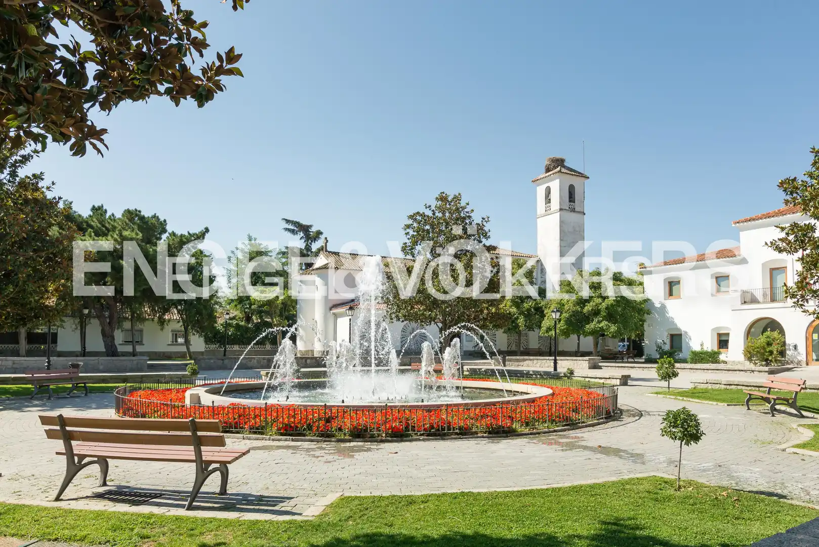 Vista exterior de Estudi de lloguer en Villanueva de la Cañada amb Aire condicionat, Calefacció i Jardí privat