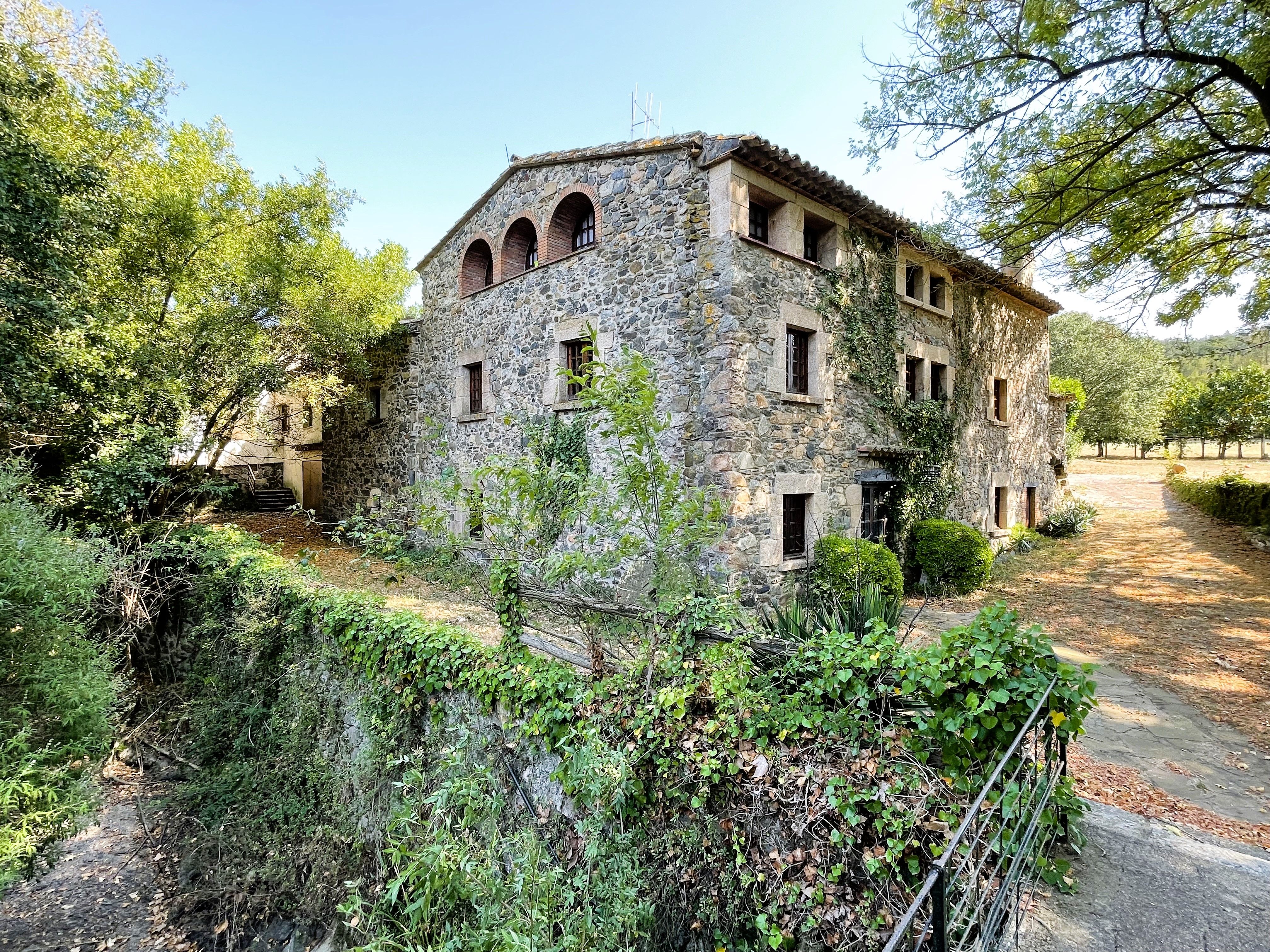 Exterior view of Building for sale in Caldes de Malavella