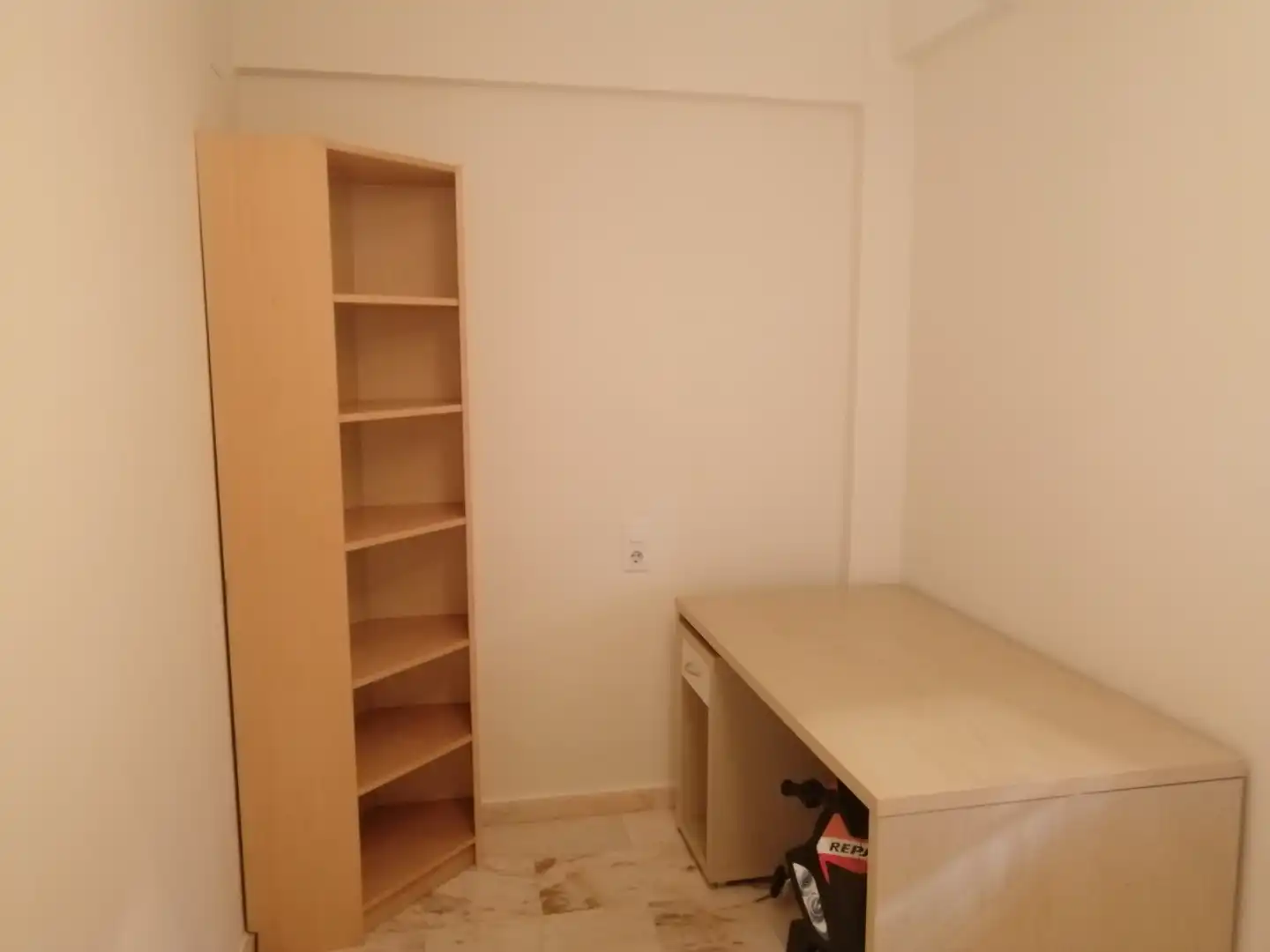 Bedroom of Flat for sale in Sevilla  with Air Conditioner, Furnished and Oven