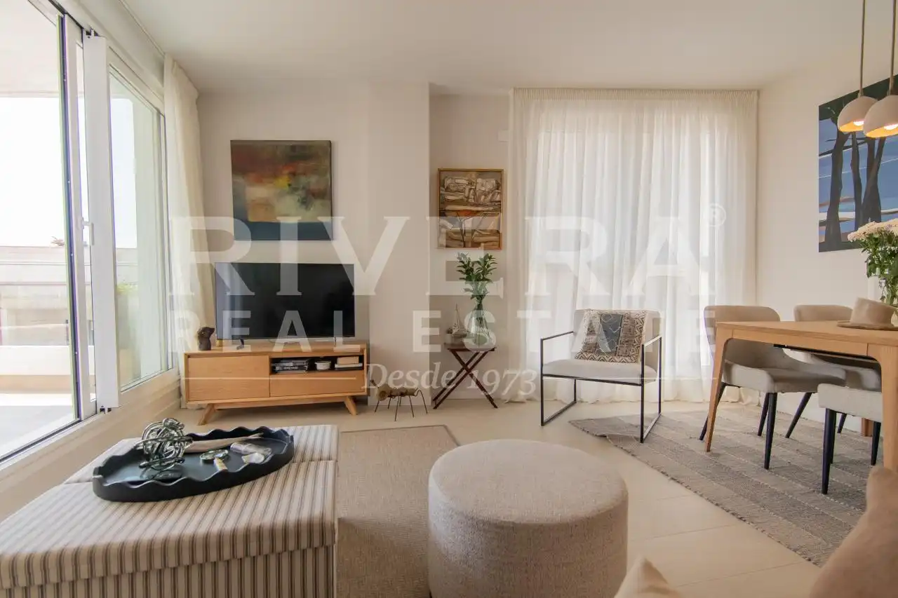 Sala d'estar de Pis en venda en Sanxenxo amb Calefacció, Terrassa i Traster