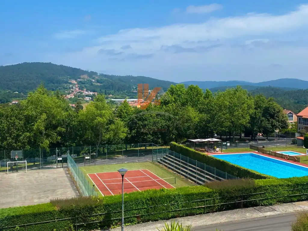 Jardín de Casa adosada en venta en Brión con Jardín privado, Terraza y Piscina