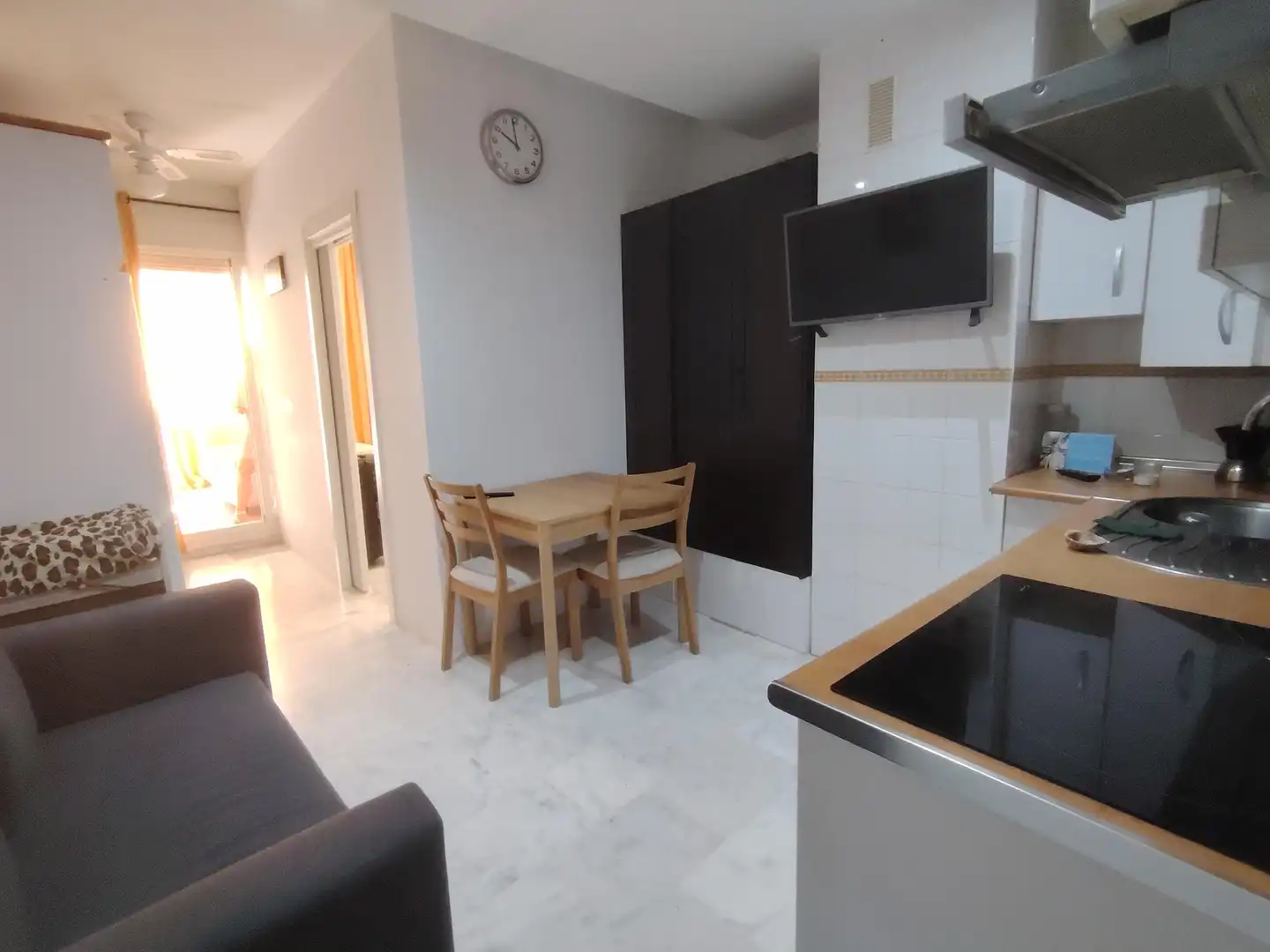 Cuina de Estudi en venda en Fuengirola amb Aire condicionat, Jardí privat i Terrassa
