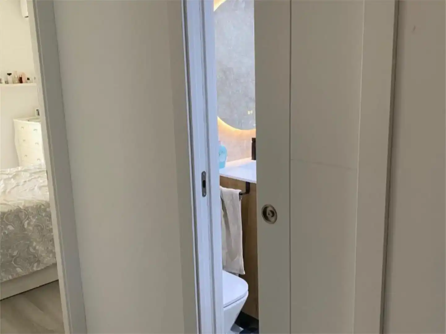 Badezimmer von Maisonette zum Verkauf in Benidorm mit Klimaanlage und Balkon