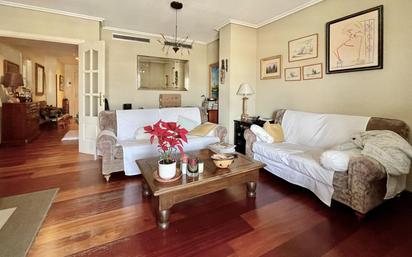 Living room of Flat for sale in  Madrid Capital