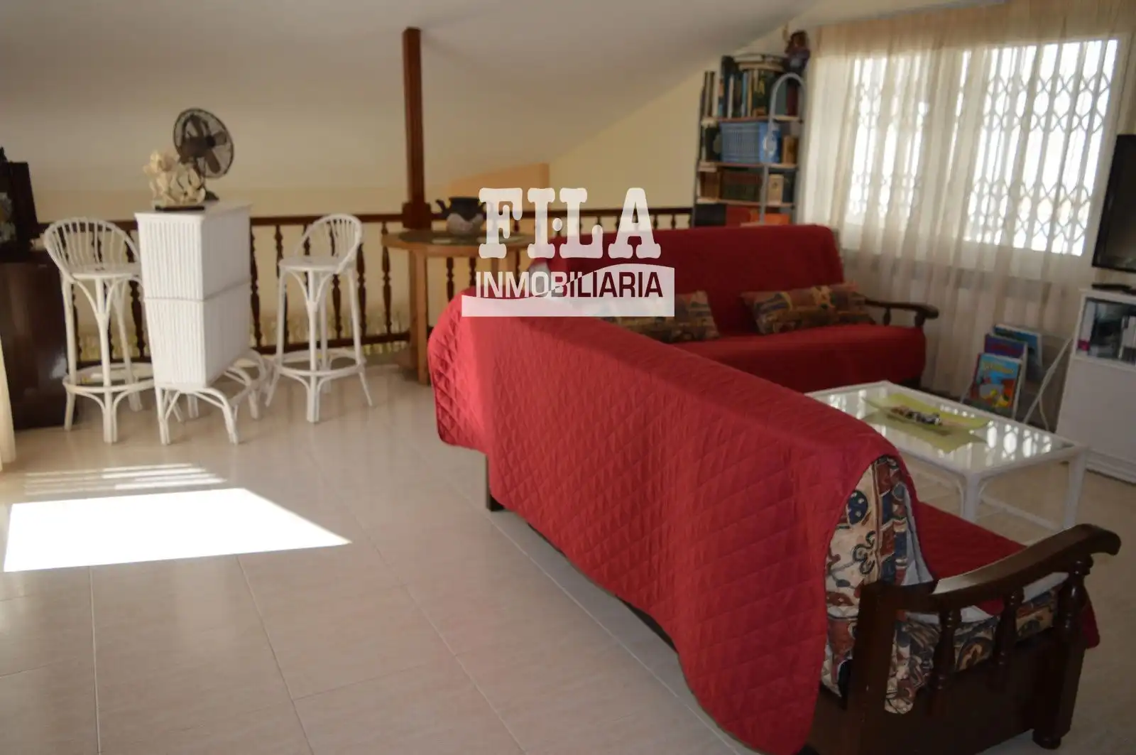 Sala d'estar de Casa o xalet en venda en Calafell amb Calefacció, Terrassa i Traster