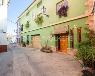 Vista exterior de Casa o xalet en venda en Albaida amb Aire condicionat, Terrassa i Piscina