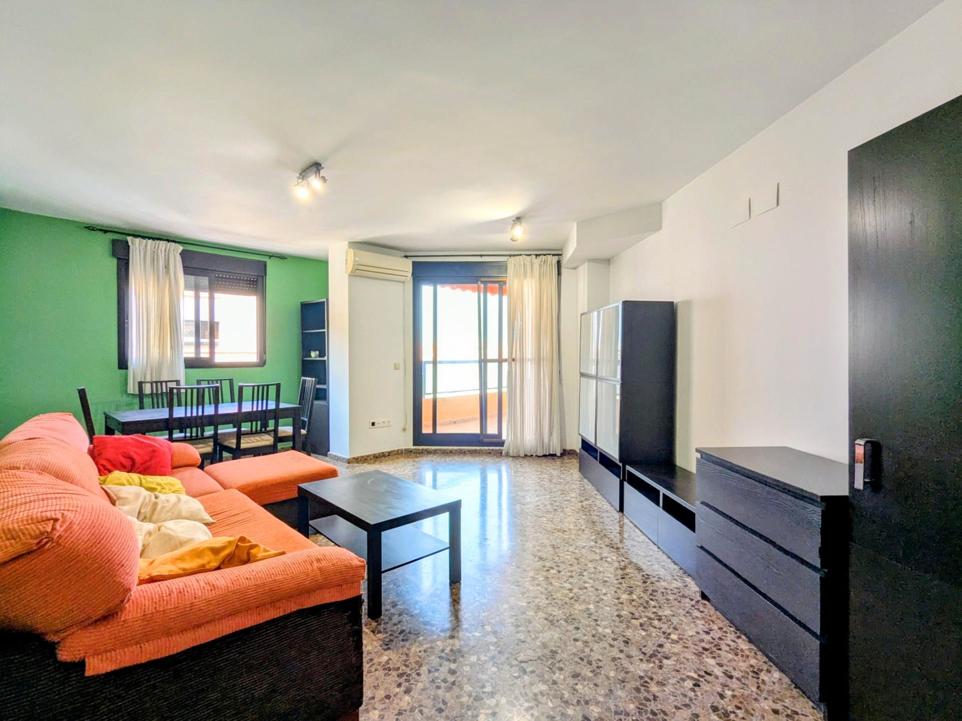 Sala de estar de Piso de alquiler en Burjassot con Aire acondicionado, Amueblado y Horno