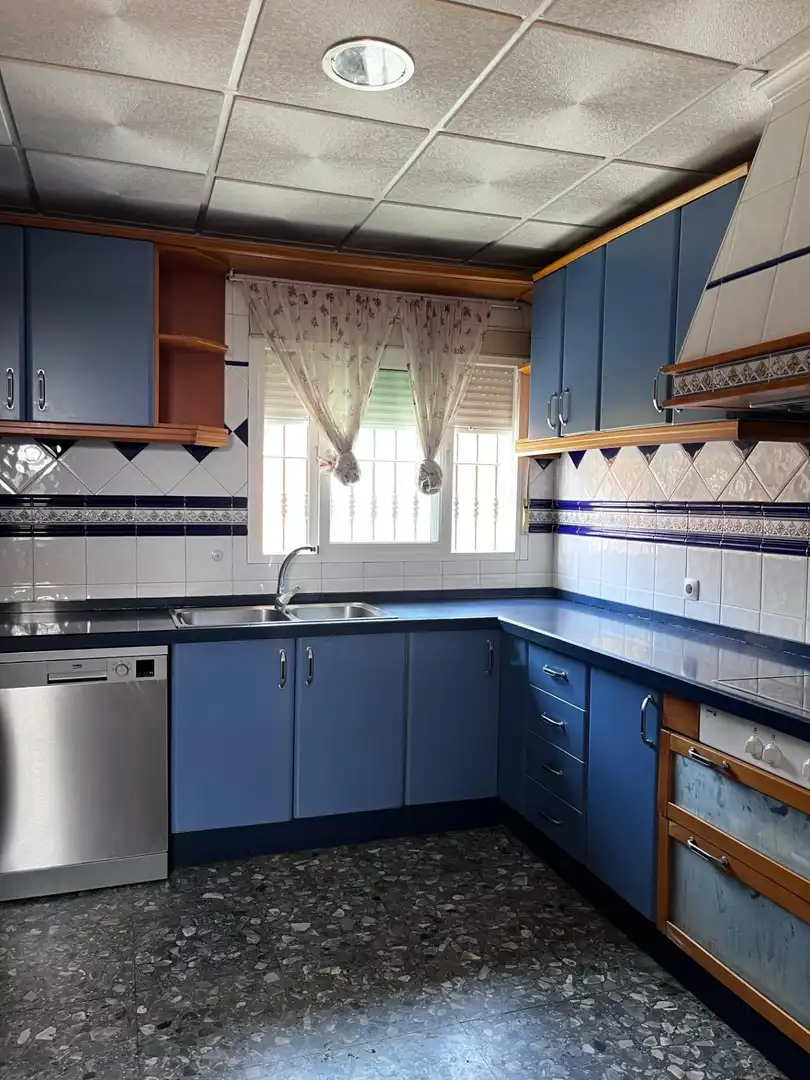Kitchen of Houses for sale in Chiclana de la Frontera  with Private garden, Terrace and Balcony