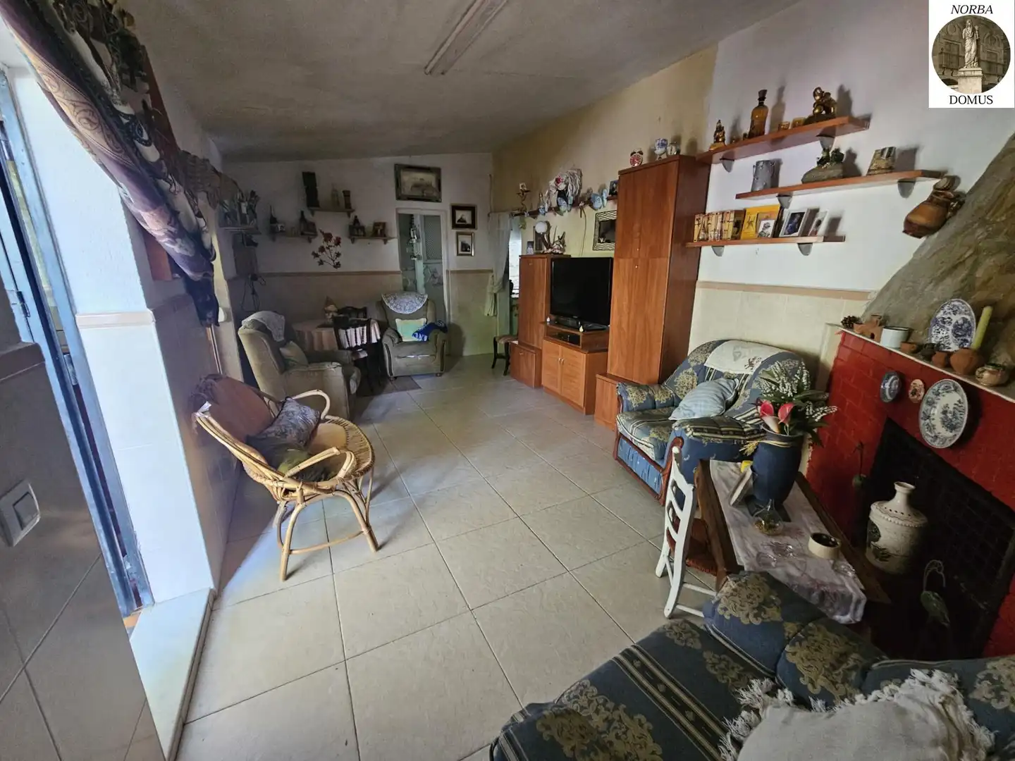 Sala d'estar de Casa o xalet en venda en Cáceres amb Jardí privat, Terrassa i Traster