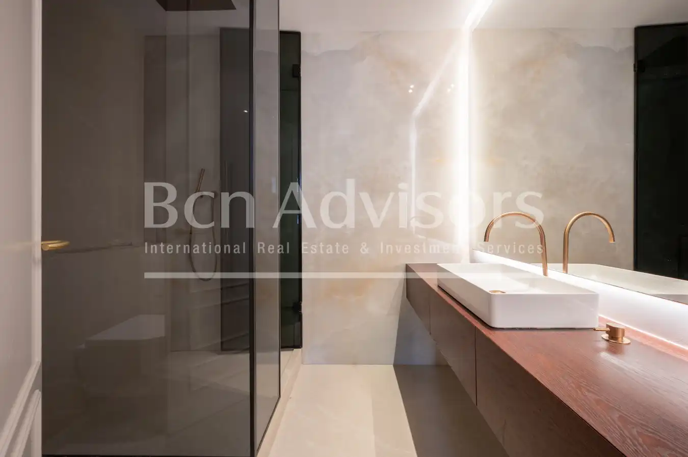 Baño de Ático en venta en Barcelona con Aire acondicionado, Calefacción y Parquet