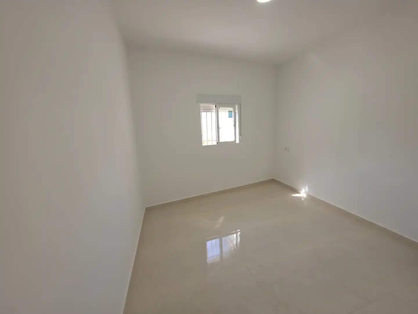 Habitación de Casa o chalet de alquiler en Almería con Amueblado, Lavadora y Microondas