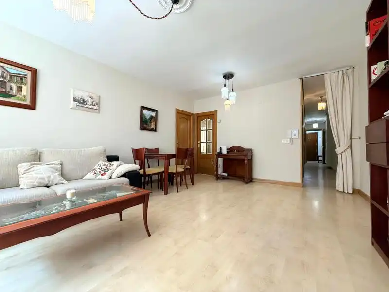 Sala de estar de Piso en venta en Valladolid con Calefacción y Balcón