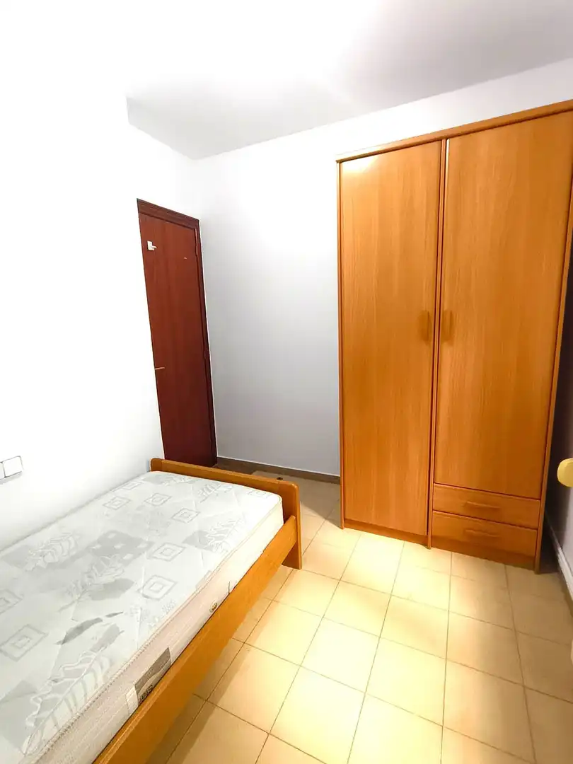 Bedroom of Flat for sale in Valls  with Heating, Terrace and Storage room