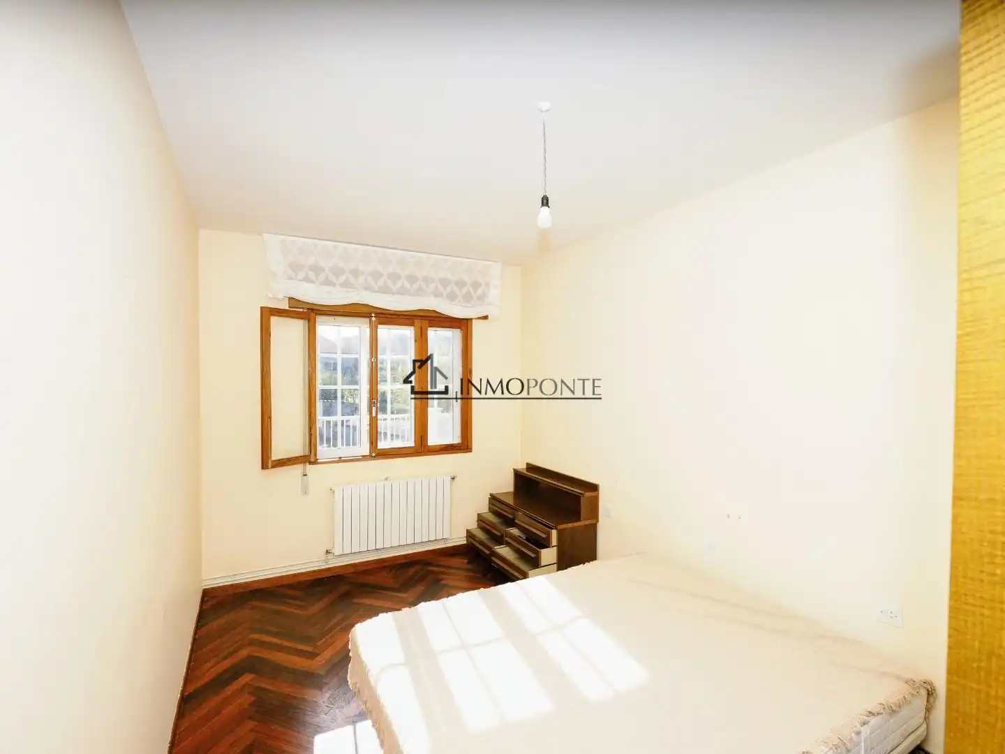 Dormitori de Casa o xalet en venda en Moraña amb Jardí privat