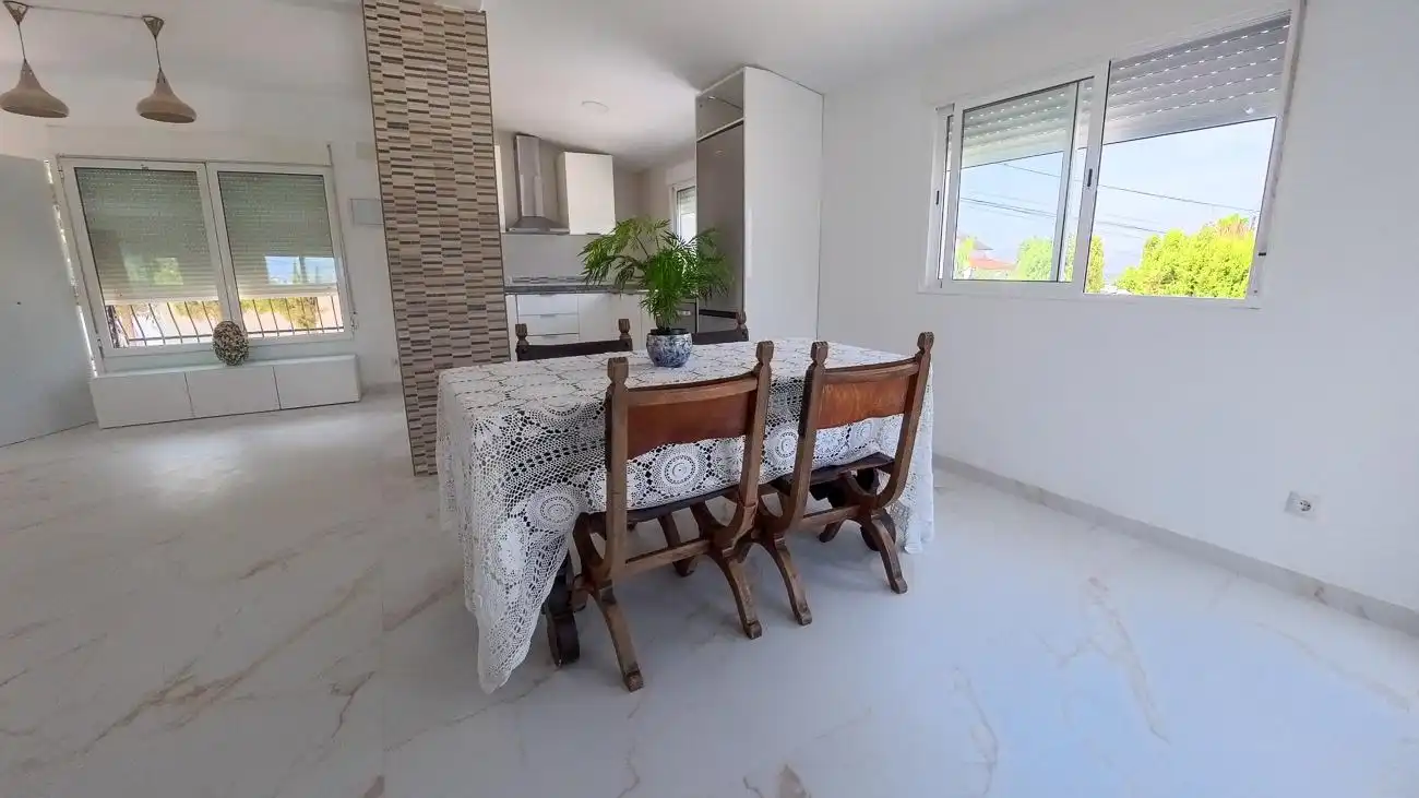Esszimmer von Haus oder Chalet zur Miete in L'Alfàs del Pi mit Klimaanlage, Privatgarten und Abstellraum